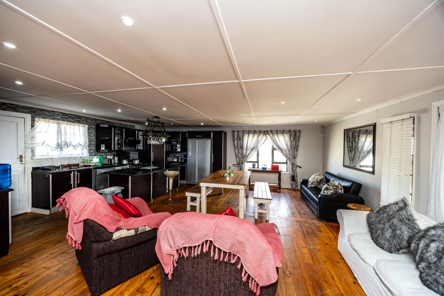 6 Bedroom Property for Sale in Kaysers Beach Eastern Cape